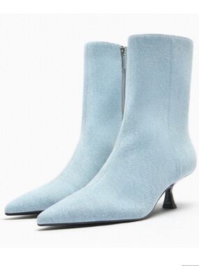 Zara DENIM KITTEN HEEL ANKLE BOOTS. Blue. Size 6.5. New with Tags.